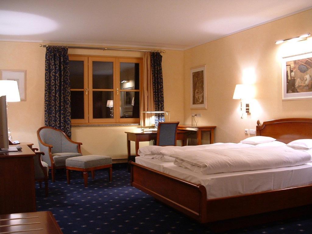 Altstadthotel Braeuwirt Вайден Номер фото